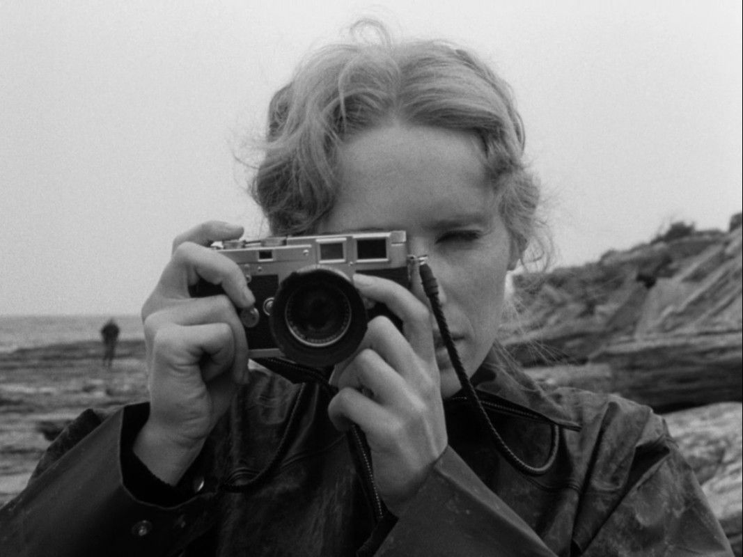 I'm taking a photo of Tanya